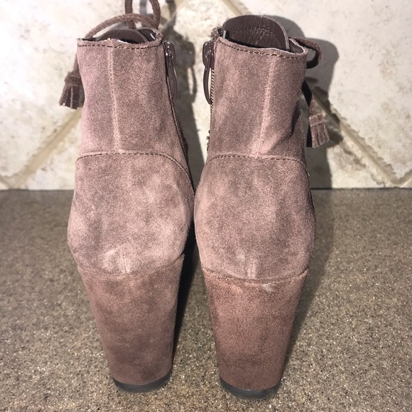 NWOT Volatile Brown Suede Fringe Wedge Platform Boots - Picture 6 of 12